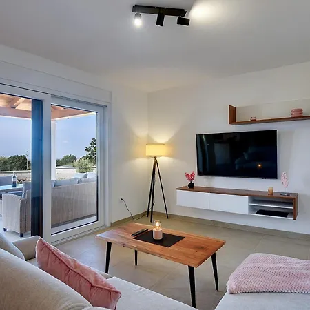 度假居 House With A Parking Space Valtura, - 22784 *