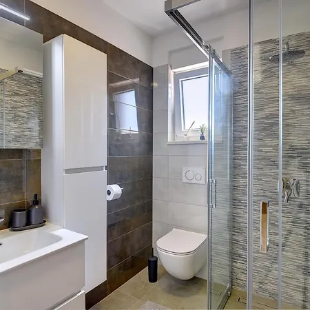 度假居 House With A Parking Space Valtura, - 22784 *